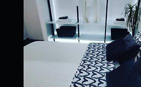 Glyfada Vacation Apt